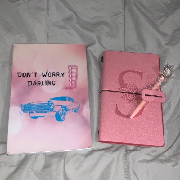 BRAND NEW PINK NOTEBOOKS‼️ - Picture 1 of 4